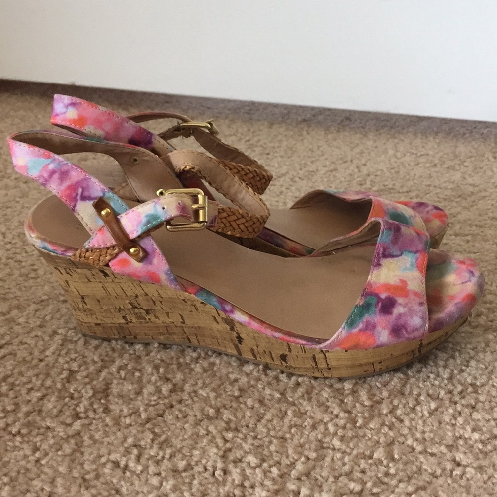 Mix No. 6 floral wedge heels